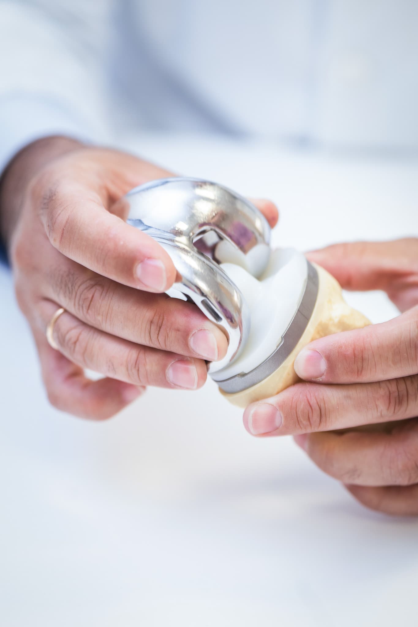Doctor,Holding,A,Knee,Prosthesis,Implant
